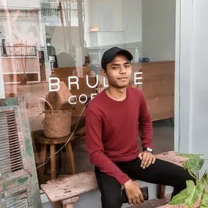 Wilbrodus - Guru pekerjaan tangan - Kecamatan Sukun