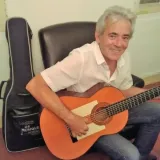 Robert - Prof de guitare acoustique - Marseille 11e 