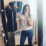 Mónica - Profesor de diseño de moda - Comuna 9