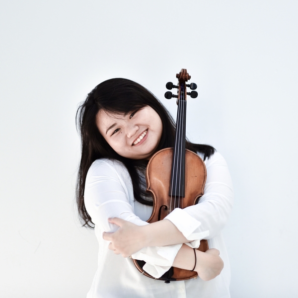Bachelor of Music (University of Taipei), provides violin lesson for all ages, in particular young beginners with professional and highly qualified teaching.