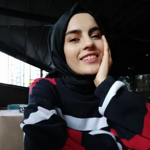 Kübra - Matematik öğretmeni - 