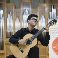 Licenciado en guitarra clásica ofrece clases de todo tipo de música en barcelona