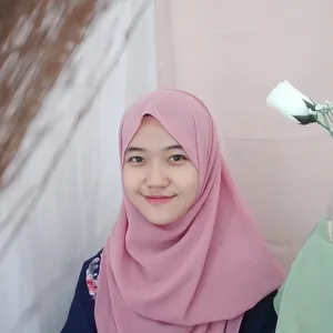 Ulfah - Guru menjahit - Kecamatan Kibin