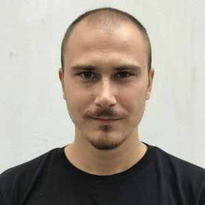 Emre - Tiyatro öğretmeni - İstanbul