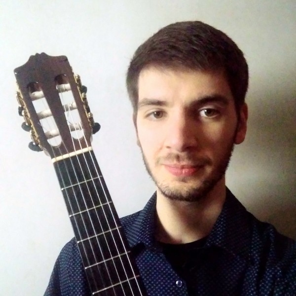 Mestre em Guitarra Clássica dá aulas particulares em Lisboa e Margem Sul
