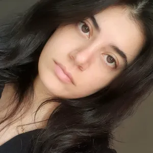 İrem - Fen bilimleri öğretmeni - İstanbul