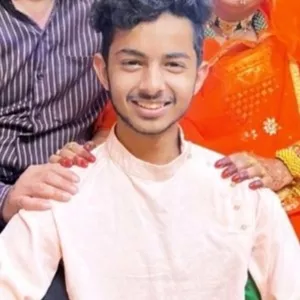 Nikhil - Drawing teacher - New Delhi