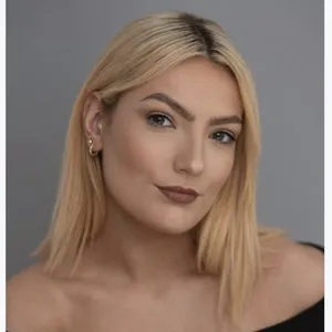 Elizabeth - Dance tutor - Creigiau
