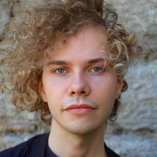 Nyutdannet komponist fra Stockholm gir inngående leksjoner i komposisjon, teori og musikkestetikk
