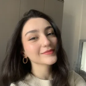 Özlem - Matematik öğretmeni - İstanbul