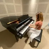 Linsey - Piano tutor - Canterbury