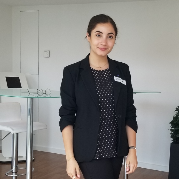 Doctorante en droit des affaires, trilingue, propose soutien scolaire et aide aux devoirs !