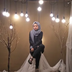 Siti - Guru pekerjaan tangan - Kecamatan Parongpong