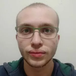 Leonardo R - Professor de Introdução à Informática - Vila Fachini