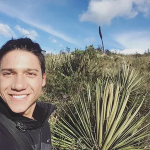 Samuel - Profe de yoga - Bogotá