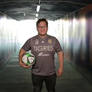 Julio - Profesor de ciencias sociales - Monterrey