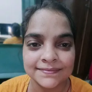 Priyanka - Economics tutor - 