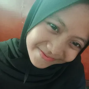 Siti - Guru pekerjaan tangan - Kecamatan Penengahan