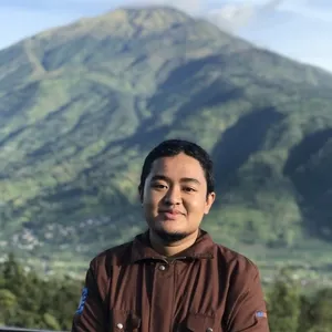 Muhammad Sholahuddin - Guru montage vidéo - Malang