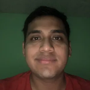 Hector - Profesor de economía - Mexicali