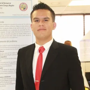Adrian - profesor de introducción a la informática - Sonora