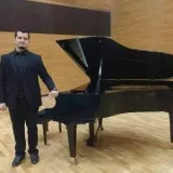 Mesut - Piyano öğretmeni - Ayvalık