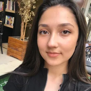Gizem - Fen bilimleri öğretmeni - 