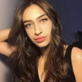 Buse - Dilbilgisi öğretmeni - 