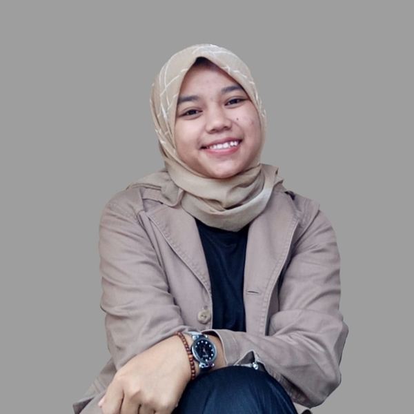 Saya adalah mahasiswa Pendidikan Bahasa dan Sastra Indonesia Universitas Brawijaya. Saya mengajar secara daring pada mata pelajaran bahasa Indonesia untuk tingkat SD-SMA-sederajat.
