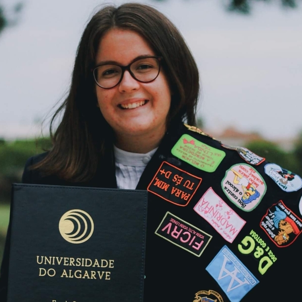 Estudante de mestrado em Jornalismo dá aulas de Português em Lisboa (Portugal)