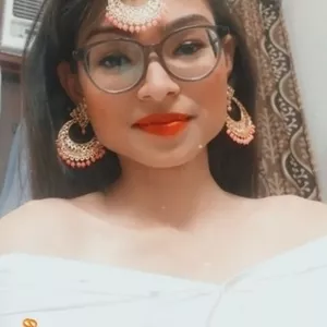 Priyanka - Drawing teacher - New Delhi