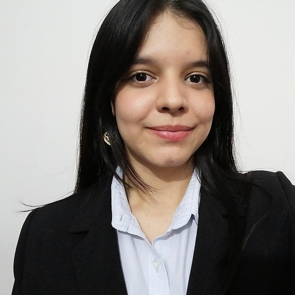 Estudiante de Economía da clases de historia, política, ciencias sociales y economía básica en Bogotá.