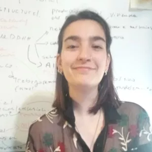 Laura - Profesor ciencias sociales - Burzaco