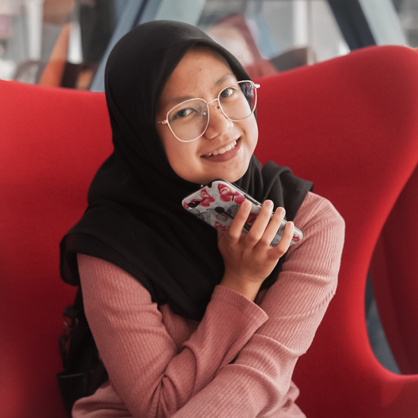 Mahasiswa Komunikasi menawarkan kursus Bahasa Indonesia untuk orang asing di Kota Malang