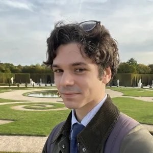 Emile - Prof de droit public - Boulogne-Billancourt