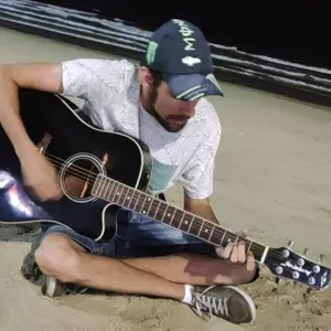 Felipe - Professor de viola - Vila Ana