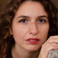 Attrice laureata in Francia in antropologia culturale propone lezioni di italiano per stranieri a Palermo e online