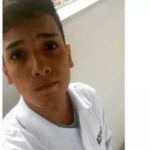 Rodrigo - Professor de biologia - Cariacica