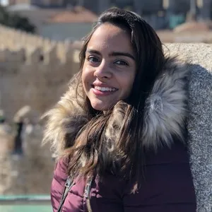 Dina - prof de Informática básica - Madrid