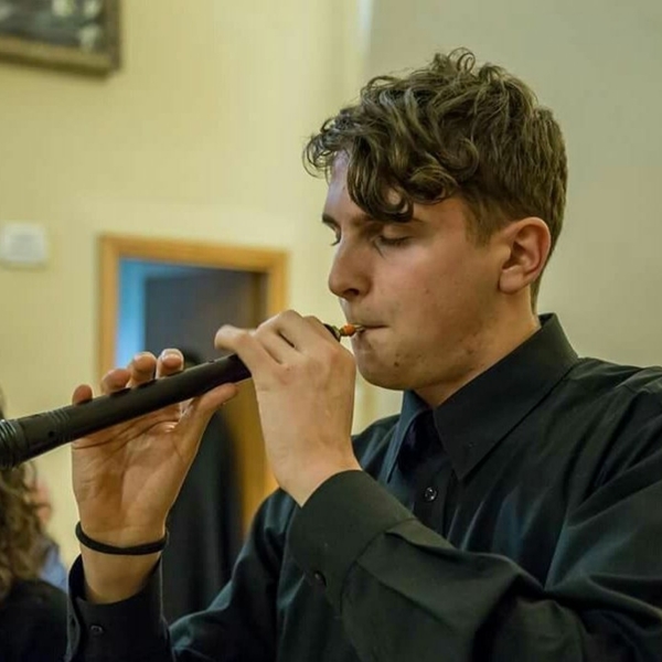 Musicista in ambito tradizionale propone lezioni di ciaramella e flauto dolce a Pescara e dintorni