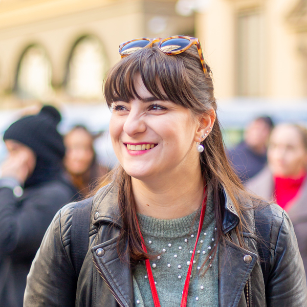 Laureata in lingue e guida di Firenze propone lezioni di inglese per tutti i livelli. Grammatica e conversazione sia regolari lezioni che tour interattivi all’aria aperta!