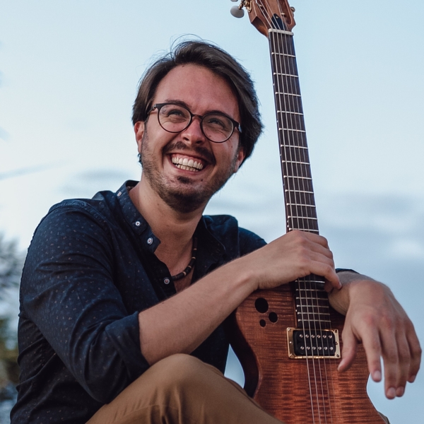 Learn guitar with Royal Conservatory's graduate and internationally working musician Enrico Le Noci!