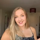 Holly - Business studies tutor - Cardiff