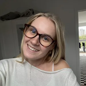 Eve - Prof de luxembourgeois - Etterbeek