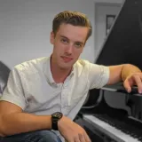 Maximilian - Singing tutor - Irving