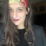 Allison - Profesor de diseño de vestuario - València