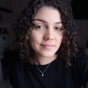 Julia - Professor de Gramática - Leme