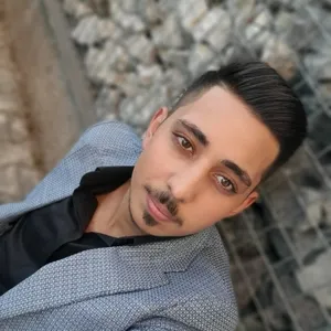 Uygar - Piyano öğretmeni - 