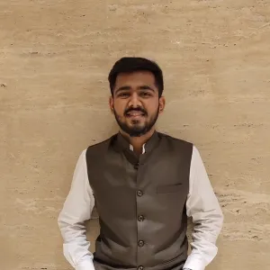 Abhishek - History tutor - Gandhinagar