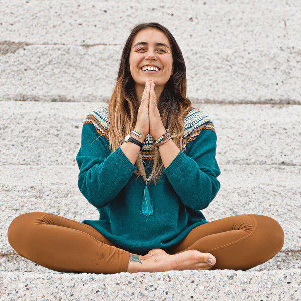 Online Yoga |Flow & Meditation| Start your Yoga journey now, because everybody can do Yoga. Deutsch & Englisch